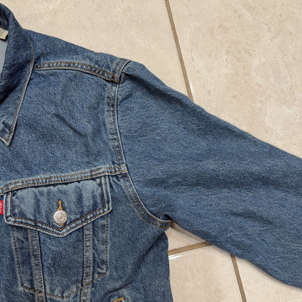 Levi’s Women Denim Jacket - Picture 3 of 5